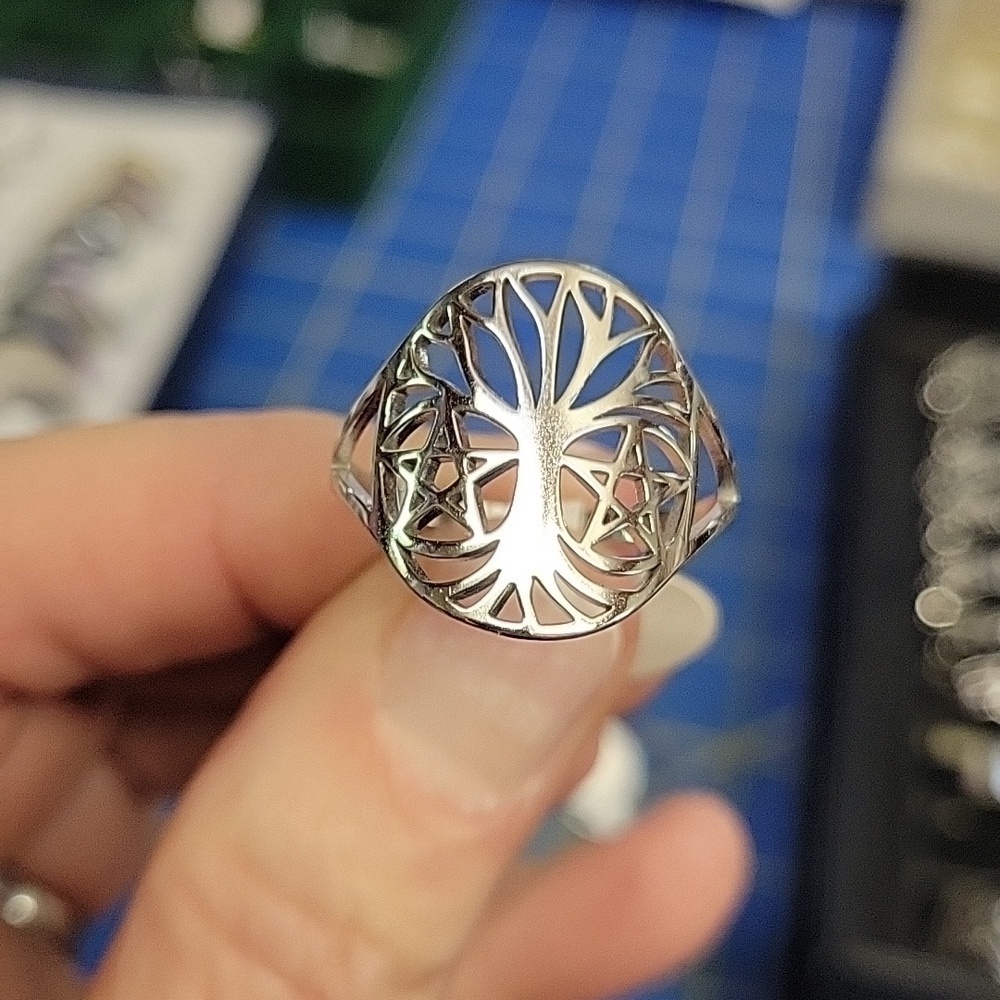 Tree & Star Cut Out Silver Tone Ring Size